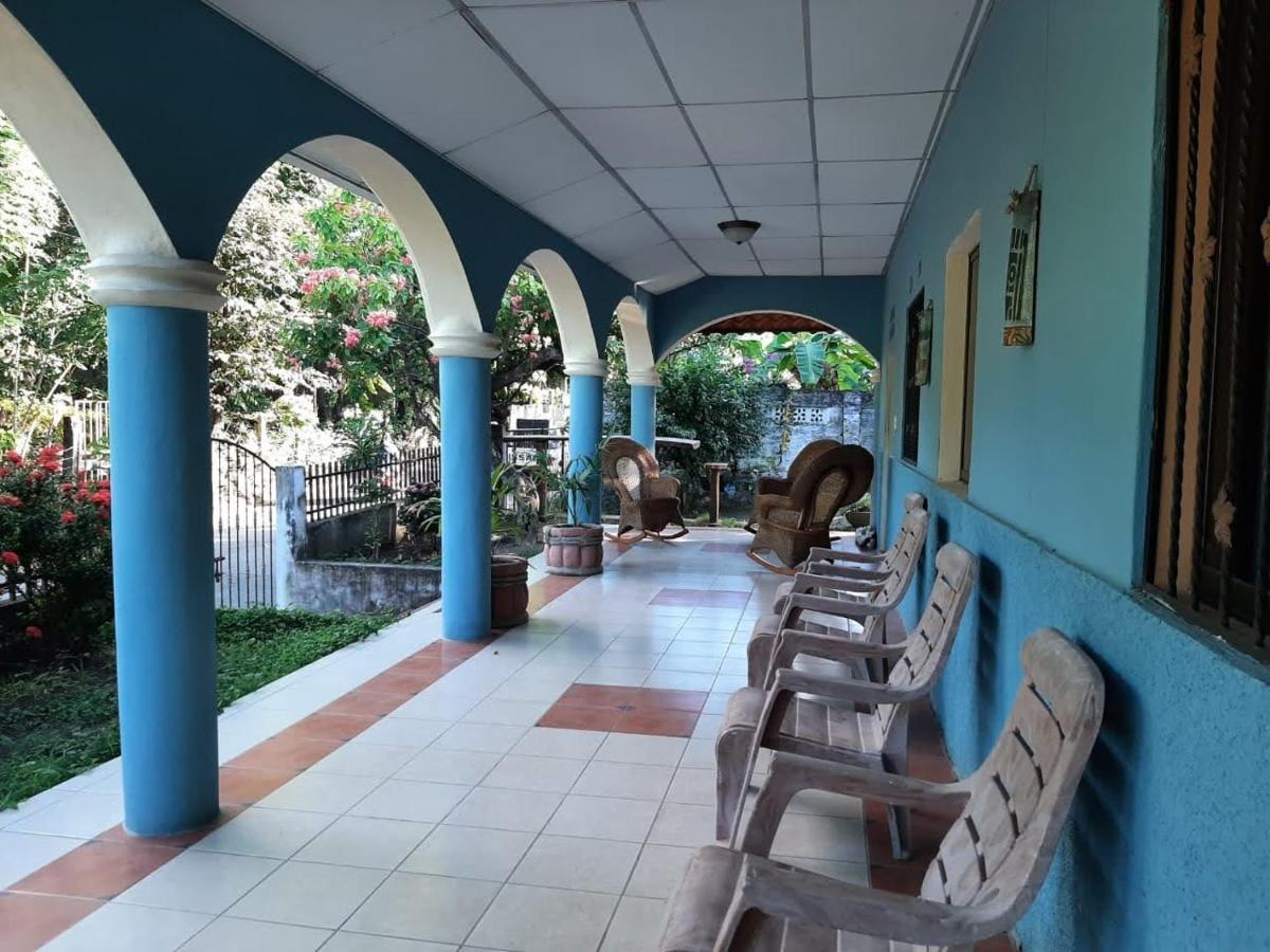 Ometepe House Bed & Breakfast โมโยกัลปา ภายนอก รูปภาพ