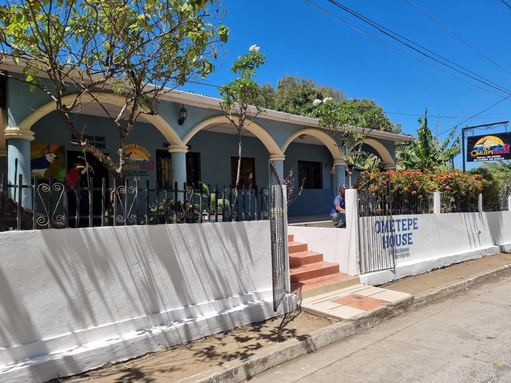Ometepe House Bed & Breakfast โมโยกัลปา ภายนอก รูปภาพ