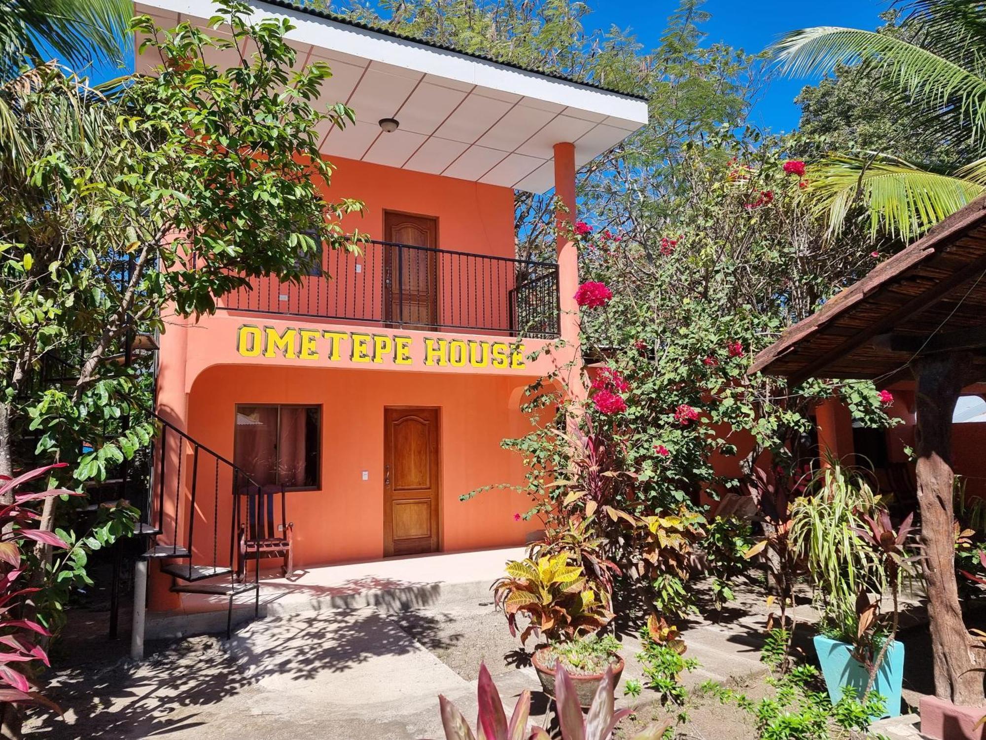 Ometepe House Bed & Breakfast โมโยกัลปา ภายนอก รูปภาพ