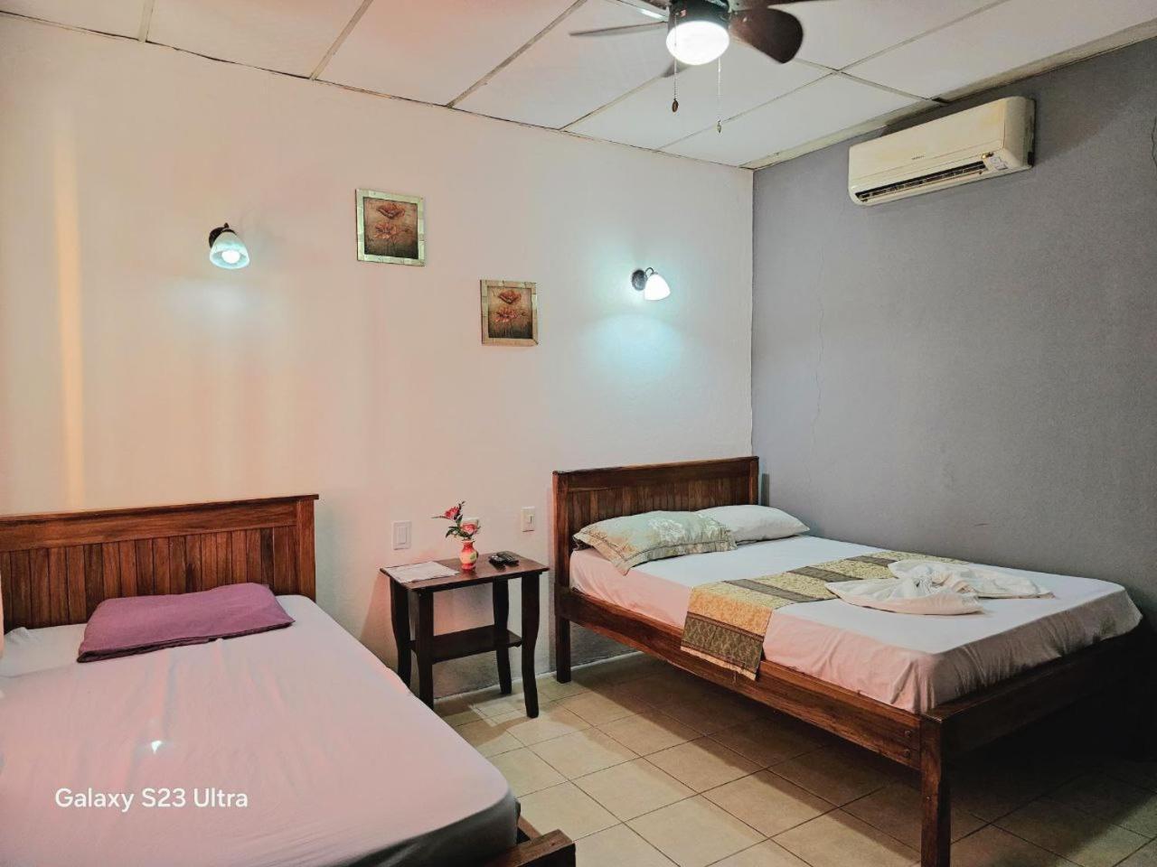 Ometepe House Bed & Breakfast โมโยกัลปา ภายนอก รูปภาพ